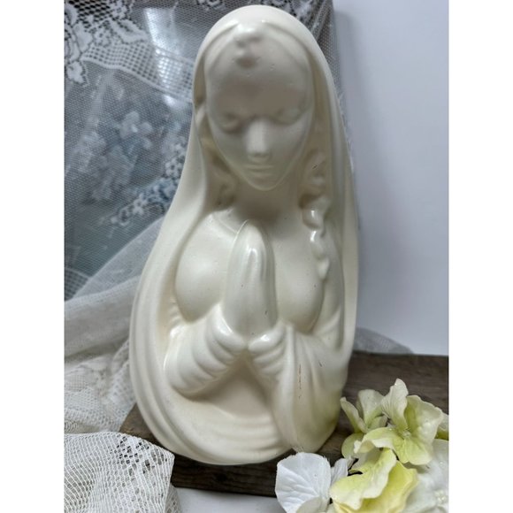 Vintage Royal Haeger Praying Madonna Ivory Virgin Mary Planter Vase - Picture 3 of 8